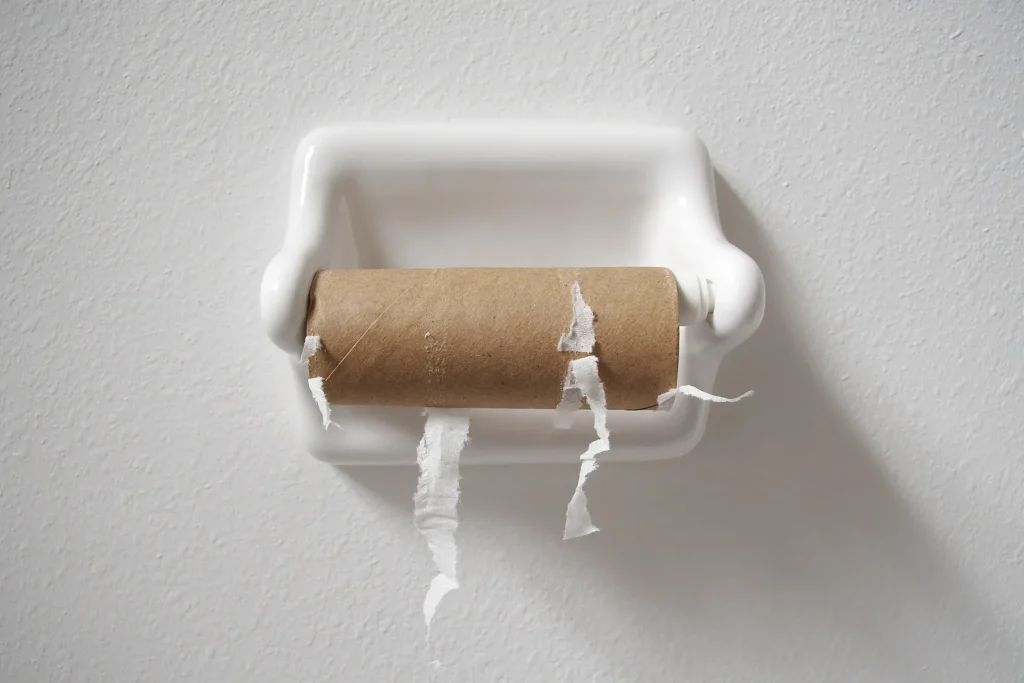 Papier toaletowy nie jest najlepszym rozwiązaniem w zakresie higieny osobistej. W Europie coraz popularniejsza staje się czystsza alternatywa, która stopniowo wypiera klasyczny papier toaletowy.