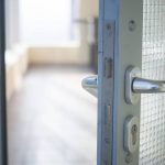 High School Removes Exterior Bathroom Doors to Stop 'Inappropriate’ Behavior, but Student Pushes Back for 'Privacy’