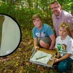 Ojciec i synowie znajdują sztylet sprzed 4000 lat