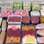 Jakie produkty można zamrażać, a jakich nie? Czy mogę włożyć gorący pojemnik do lodówki?