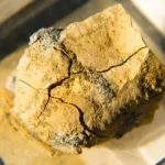 Ani złoto, ani platyna: jeden z najrzadszych i najdziwniejszych minerałów świata odkryto dzięki tajnemu listowi