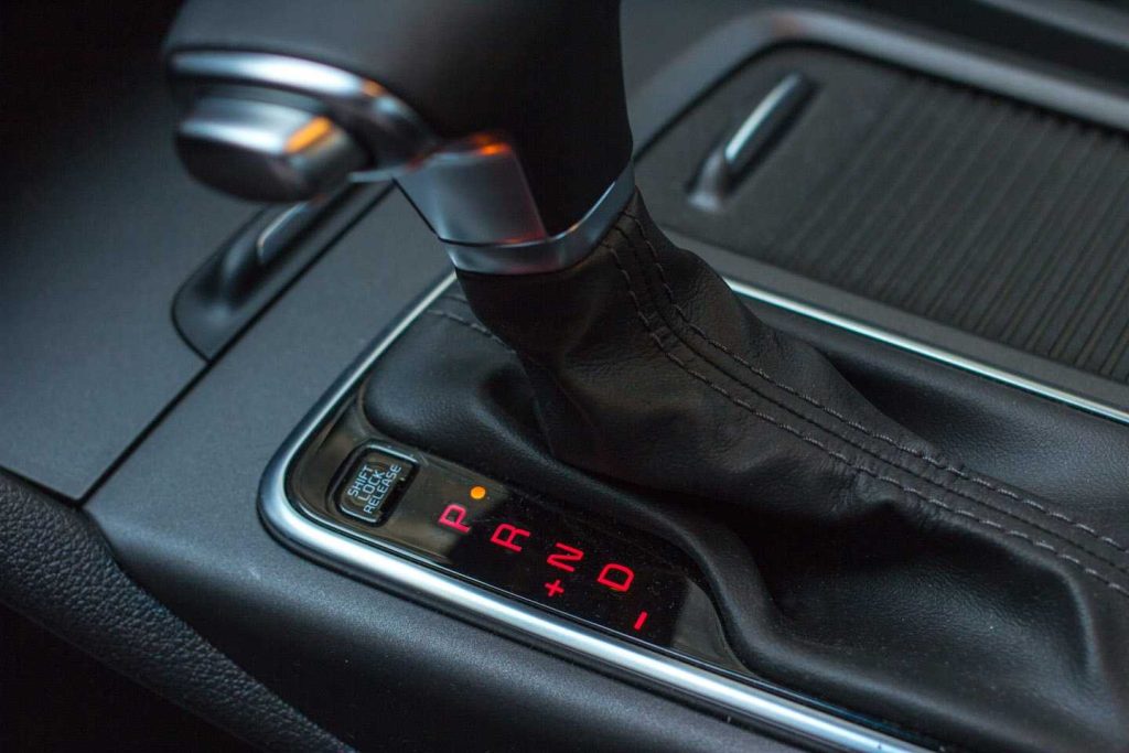 Co oznacza litera P w samochodzie z automatyczną skrzynią biegów i jak prawidłowo jej używać