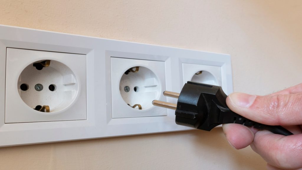 Sposób na wyeliminowanie zużycia energii przez urządzenia gospodarstwa domowego i obniżenie rachunków za prąd