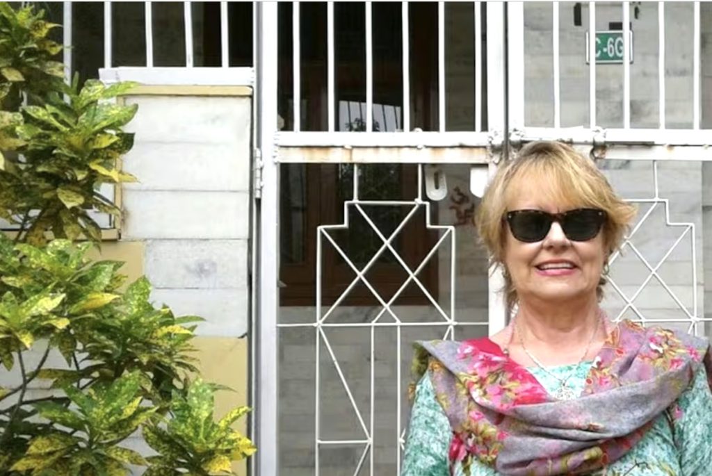 Ma 71 lat, była skarbniczką w USA i osiągnęła amerykański sen, ale porzuciła wszystko: „Teraz jestem inna”.
